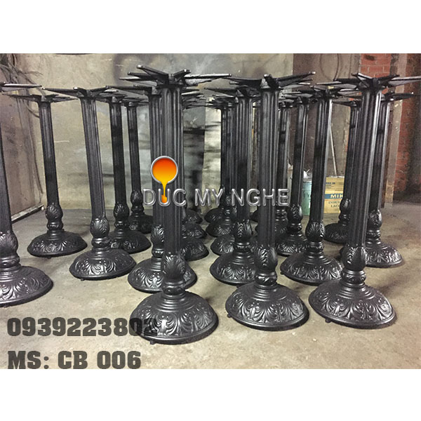 Bàn bar cafe đế tròn hoa văn gang đúc CB 002